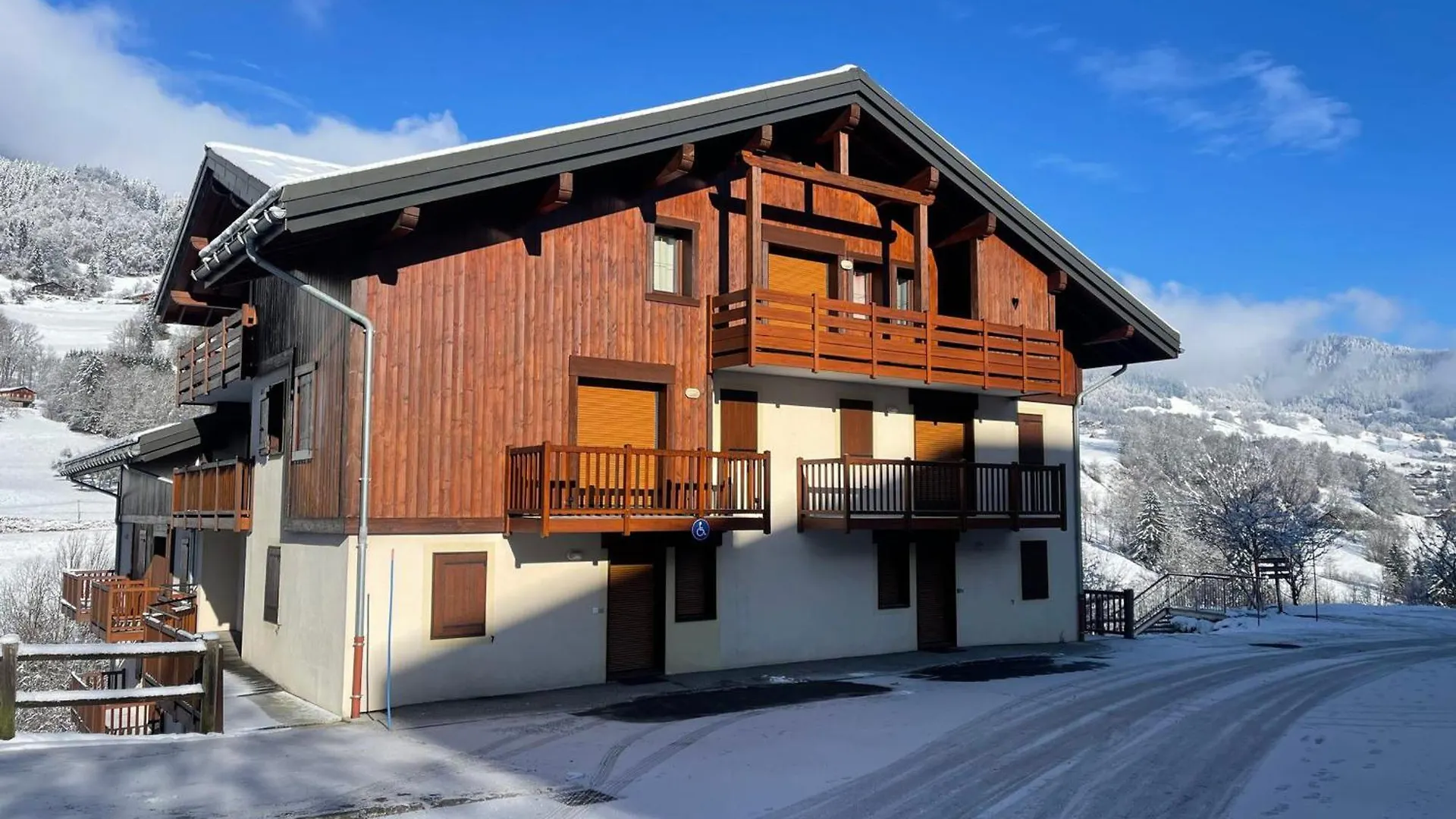 דירה פלומה Charmant Appartement Au Pied Des Pistes Avec Piscine Et Parking - Fr-1-505-13